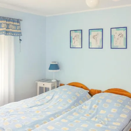 Vakantiehuis 4 Bedroom In Dziemiany *