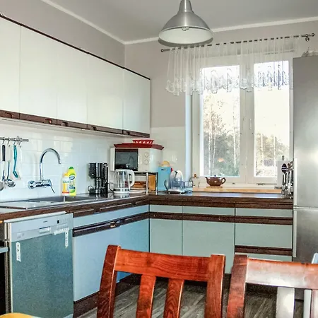 Vakantiehuis 4 Bedroom In Dziemiany Dziemiany