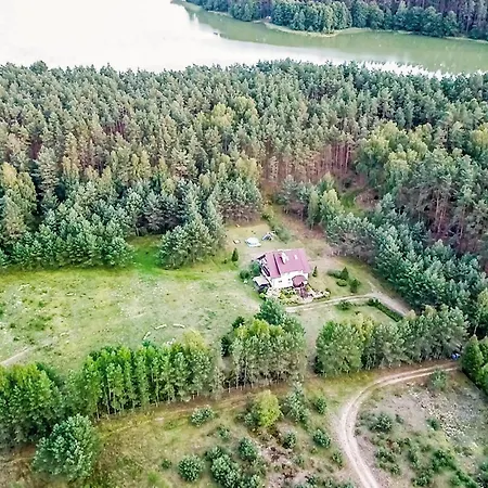 4 Bedroom In Dziemiany Hébergement de vacances *