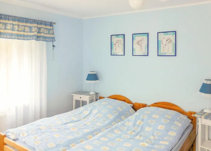 Semesterbostad 4 Bedroom In *