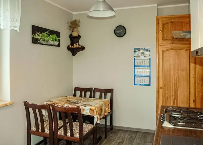 Semesterbostad 4 Bedroom In *