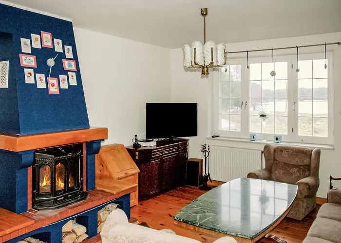 4 Bedroom In Semesterbostad Dziemiany